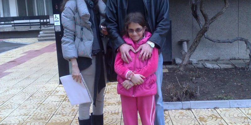 17.03.2011 Фондация Ейнджълс дари събраните от кампания „Купи и Дари“ продукти на Дом за деца „Надежда“,София