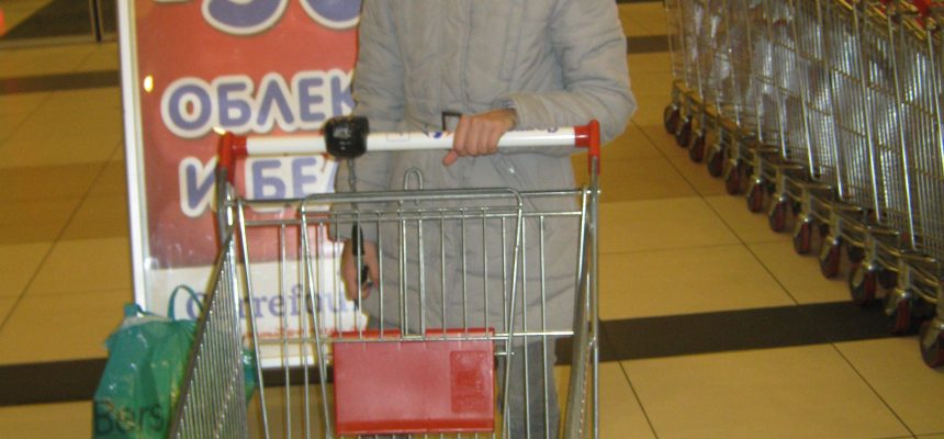 21.01.2012 „Купи и дари“, „Карфур“, Бургас