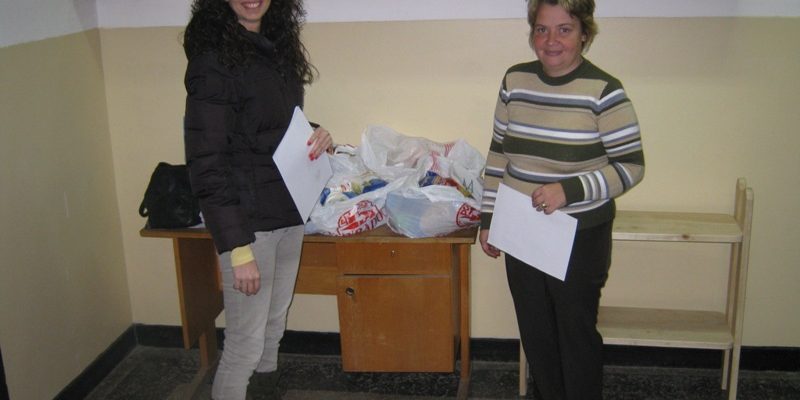 06.12.2010 Фондация Ейнджълс направи дарение на ССУ и детска градина Проф. Дечо Денев.